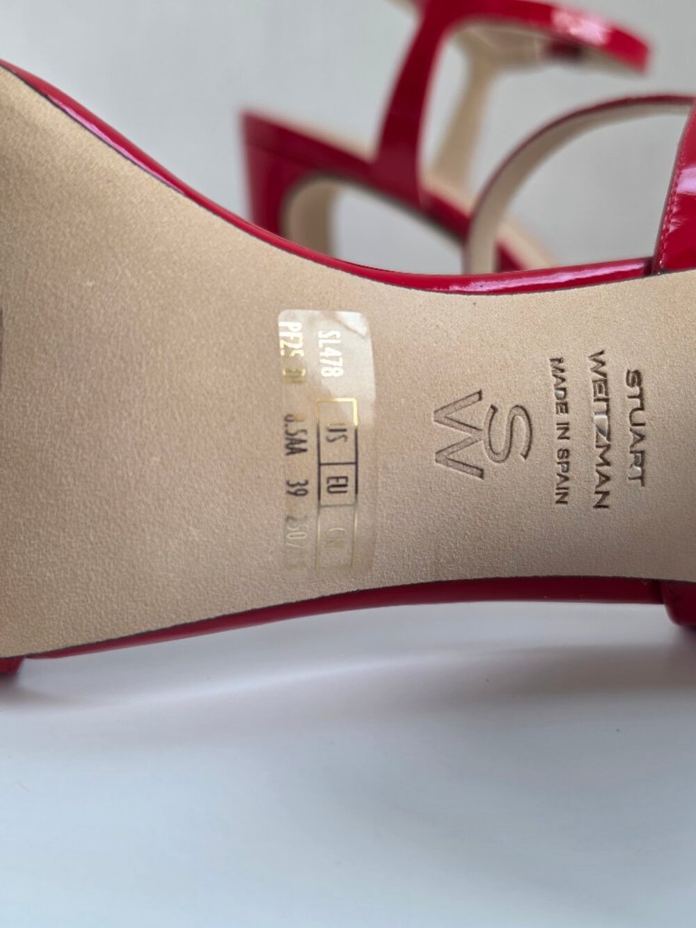 STUART WEITZMAN Babette 85 Block-Heel Sandal Cherry Size 8.5AA NWT and Box - Picture 2 of 8